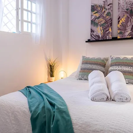 Hh Relax Seafront Apartment